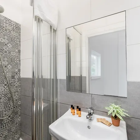 Cracow Urban Haven Apartment